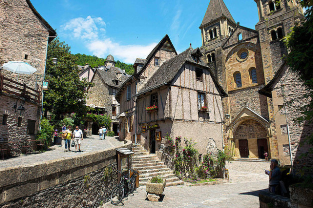 พาชมหมู่บ้านเล็กๆ แต่น่ารักในฝรั่งเศส อันเป็นแรงบันดาลใจสู่ฉาก Beauty And The Beast!!