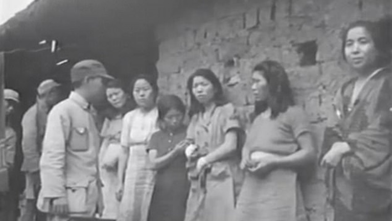 เปิดแฟ้มภาพเก่า ของเหล่า “ทาสบำเรอกาม” สาวเกาหลี ในสมัยที่โดนทหารญี่ปุ่นบุกโจมตี