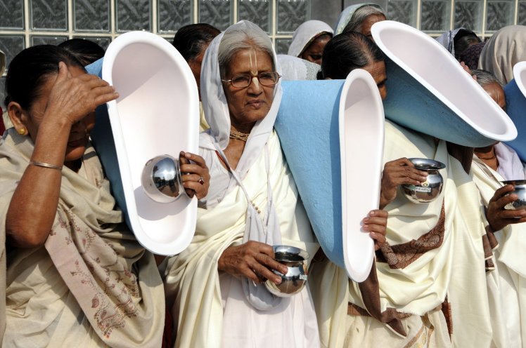 หญิงอินเดียสุดจะทน ตัดสินใจฟ้องหย่าสามี หลังไม่ยอม “สร้างห้องน้ำ” ภายในบ้าน