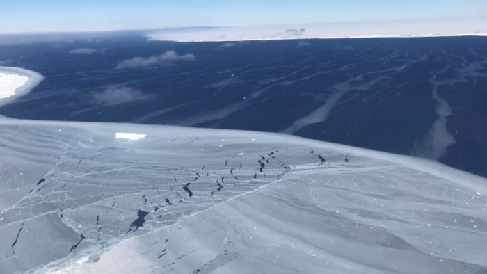 เครื่องบิน NASA เก็บภาพของขั้วโลกใต้กลับมา เผยให้เห็นสภาพของแนวน้ำแข็งในปัจจุบัน