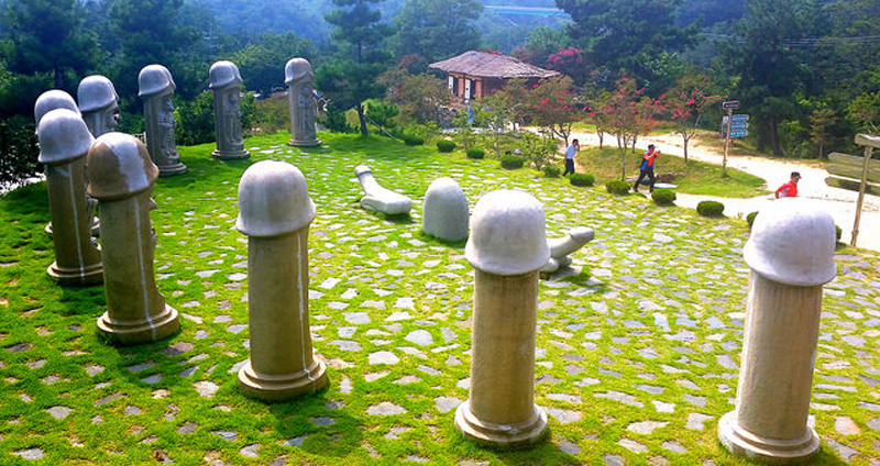 ‘สวนลึงค์’ แหล่งท่องเที่ยวในเกาหลีสุดฮอตฮิต แถมยังใกล้กับสถานที่จัดโอลิมปิกฤดูหนาวด้วย!!