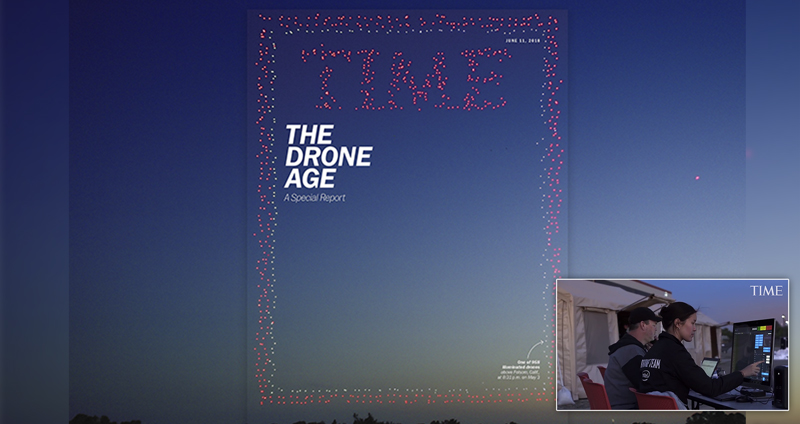 นิตยสาร TIME เล่นใหญ่สร้าง “ภาพปกลอยฟ้า” ด้วยฝูงโดรนกว่า 900 ตัว!