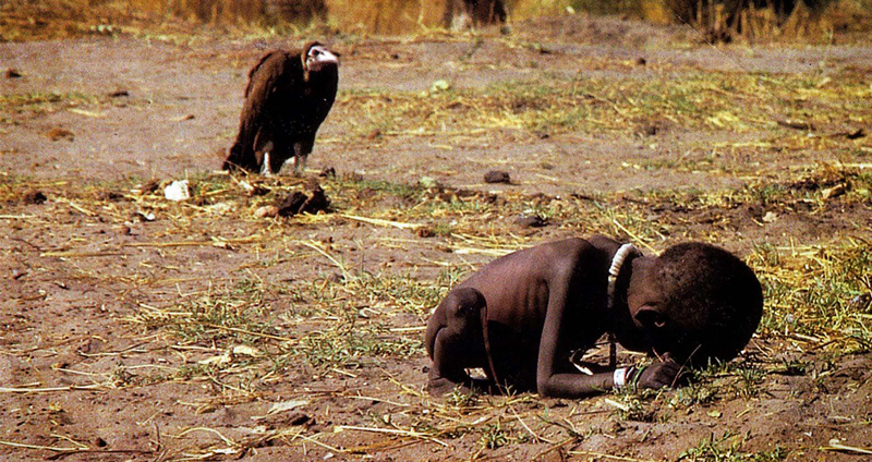 “เด็กหญิงกับอีแร้ง” ภาพถ่ายรางวัลยอดเยี่ยมจากปี 1993 ที่ทำให้ช่างภาพฆ่าตัวตาย
