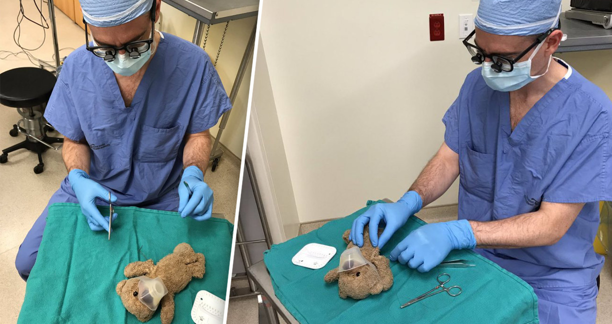 ศัลยแพทย์ชาวแคนาดา ผ่าตัด ‘หมีเท็ดดี้’ ตามคำขอของเด็กน้อยก่อนจะเข้ารับการผ่าตัดสมอง