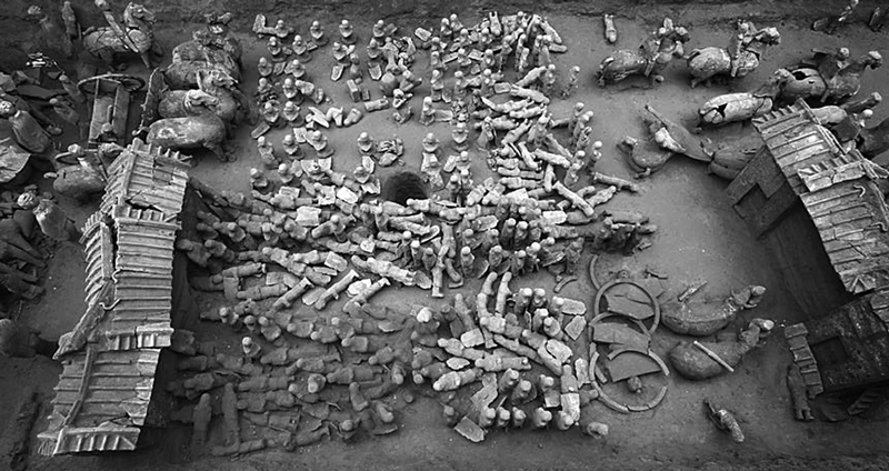 นักโบราณคดีเผย พบกองทัพทหารดินเผาคล้ายของของจิ๋นซี ที่ประเทศจีน อายุเก่าแก่ 2,100 ปี
