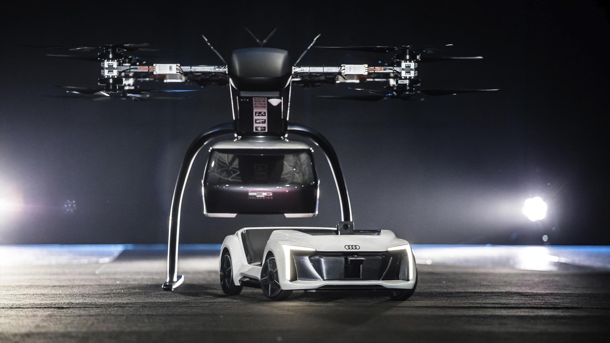Audi จับมือกับ Airbus ปล่อยคอนเซปต์หุ่นยนต์แท็กซี่สุดล้ำ เตรียมเปิดตัวเร็วๆ นี้!!