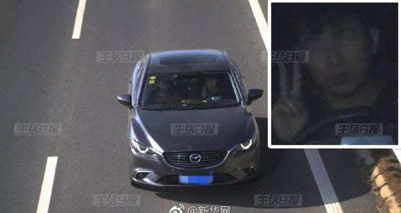 ตำรวจจีนถึงกับงง เปิดกล้องวงจรปิดดูเจอ ‘คนขับ’ ชูสองนิ้วให้เพียบ เตือนอาจเกิดอุบัติเหตุได้!!