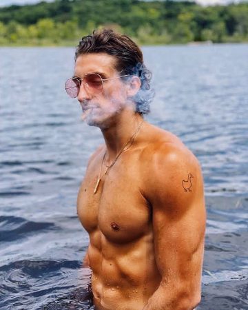 หนุ่มเปิด OnlyFans นำเงินก้อนแรกให้น้องสาวนับแสนบาท เพื่อปิดหนี้ที่เธอเคยกู้มาเรียน – CatDumb